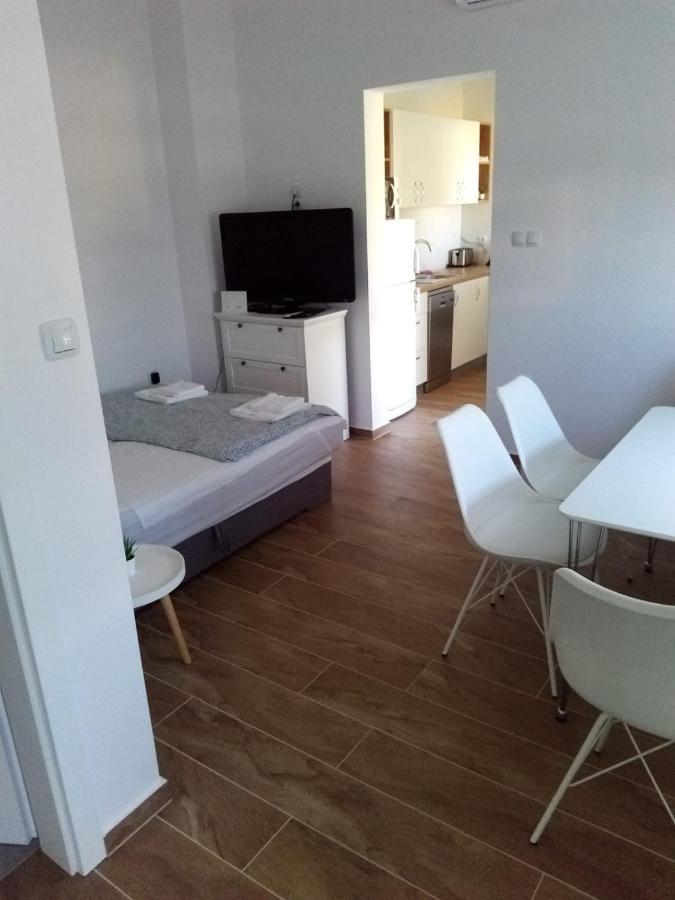 Apartmani Sol Vlasici Pag Town Luaran gambar