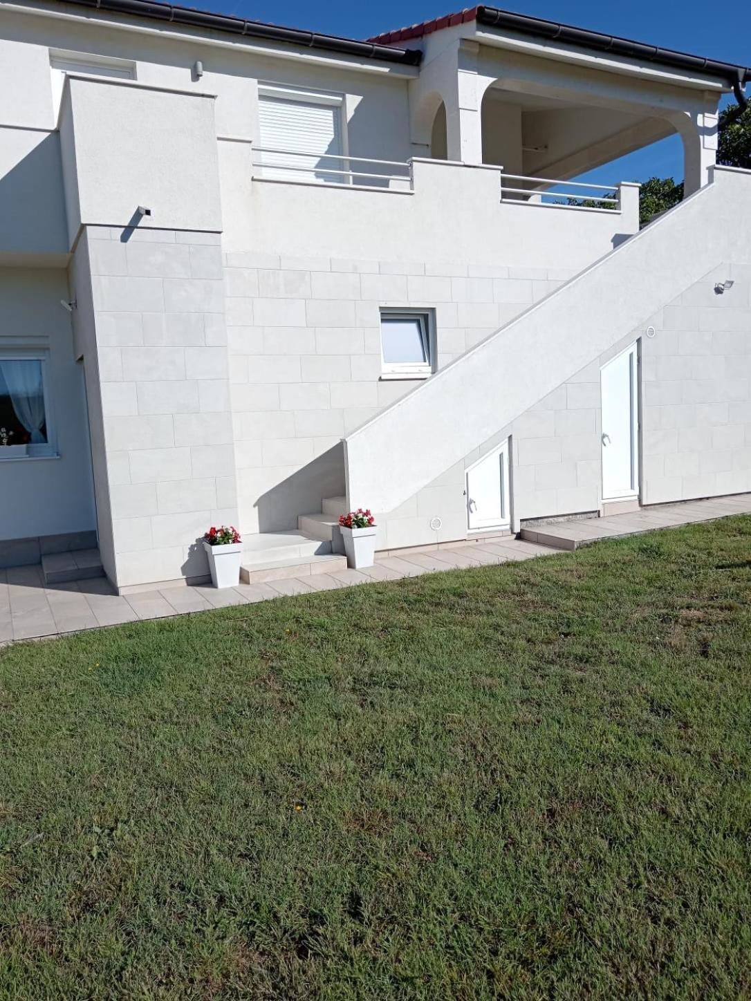 Apartmani Sol Vlasici Pag Town Luaran gambar